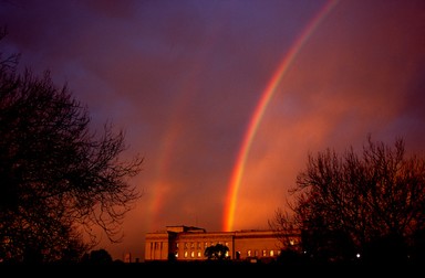 Marten Blumen; Rainbow over Auckland Museum;A double rainbow appears to 'end' at the Auckland Museum, Auckland.