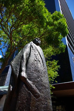 Jo Mertens; Auckland's Pride; Maori Warrior Statue