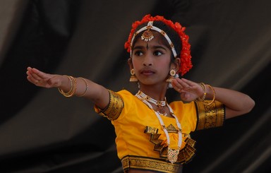 Max Thomson;Diwali dancer; Skill, Colour, Motion and Beauty   a joy to photograph!