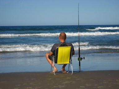 Birgitt Gaszikowski;Waiting for the catch;Fisherman at the beach
