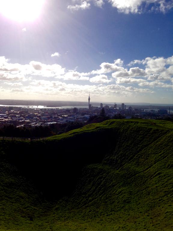 Iris Lüscher;Aucklandcity#background#MountEdenDomain;taken on the 13th of june 2016