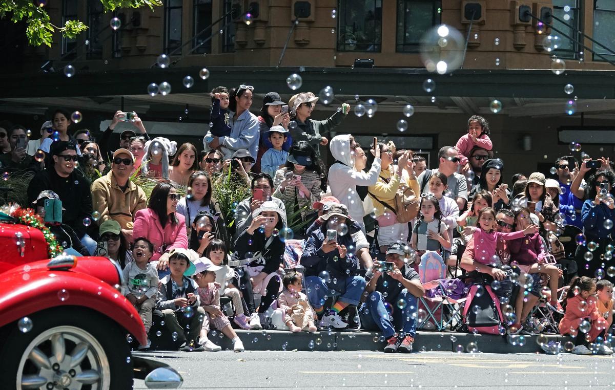 guohua wu;day of celebration;Taken on November 26, 2023 at the Christmas Parade celebrations on Queen Street in Auckland.