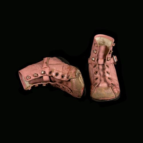 Nicole Simpkin-Hill; Suzanna's Boots