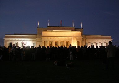 Aaron Heasman; 001; Heads bowed in tribute. Anzac dawn at the Auckland Museum 2007