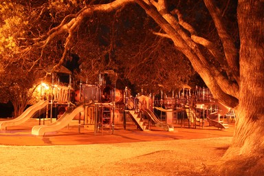 Elyse Childs; Mission Bay by night; Auckland is a playground!