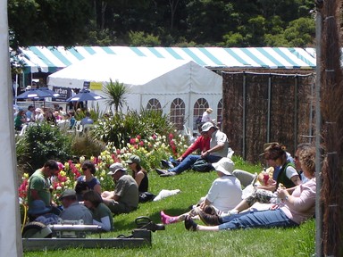 Tracy; Crowds relax at Ellerslie Flower Show 2007