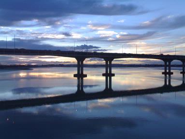 Richard Murray; Bridge over un troubled waters...; Mangere Bridge