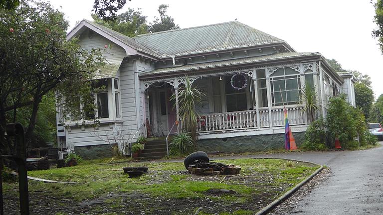 helen wong;Dominion Road Auckland;Still has houses like this in the inner city