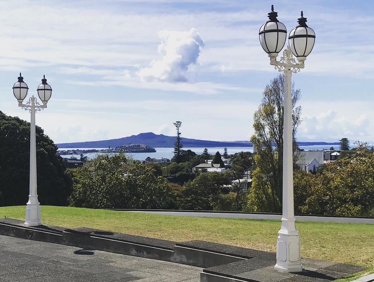 Elisabeth Price;Rangitoto;Walking in the Auckland Domain