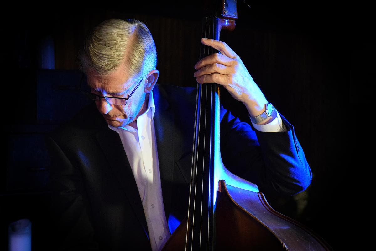Chris Melville;Poise;Kevin Haines, Double Bass