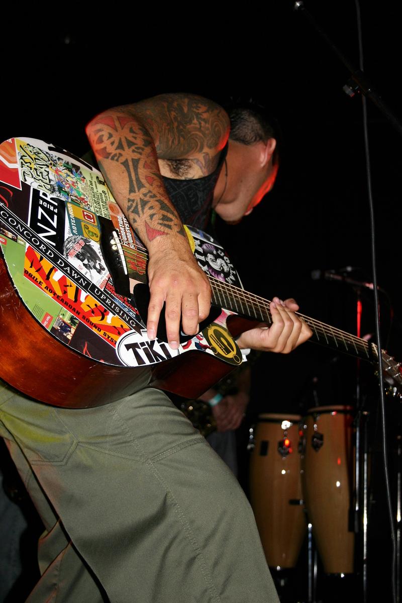 Johnny Cowie; Tiki's guitar