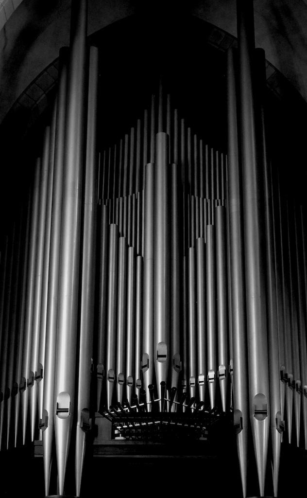Paul Craze; Organ Pipes