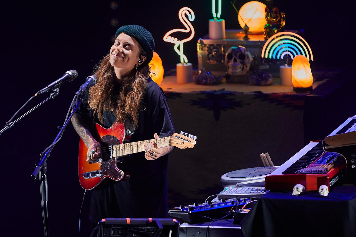 Reef Reid;Tash Sultana;Feeling bliss while performing live at the Wellington Opera House