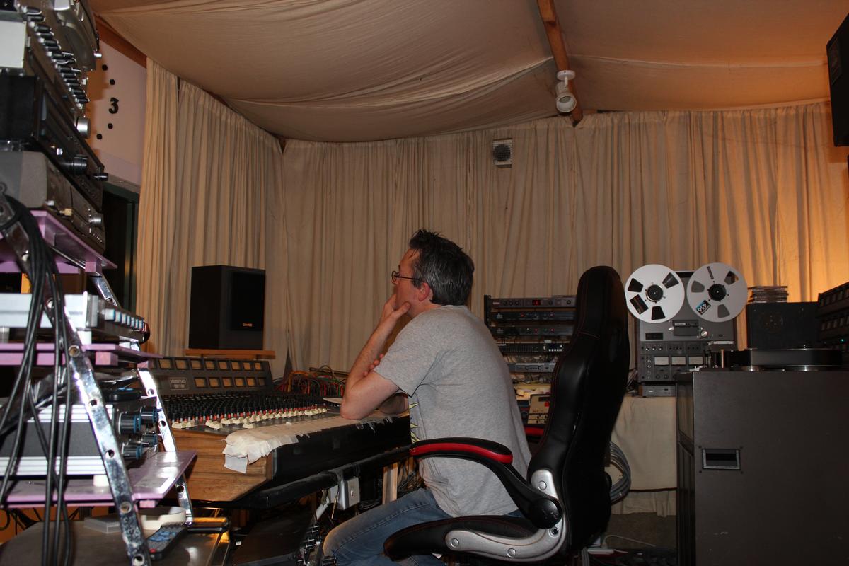 Paloma Mora Guerrero;Earwig Recording Studios;Darren McShane's at his mixing desk. 24 track analogue studio. F/4 ISO400  1/60