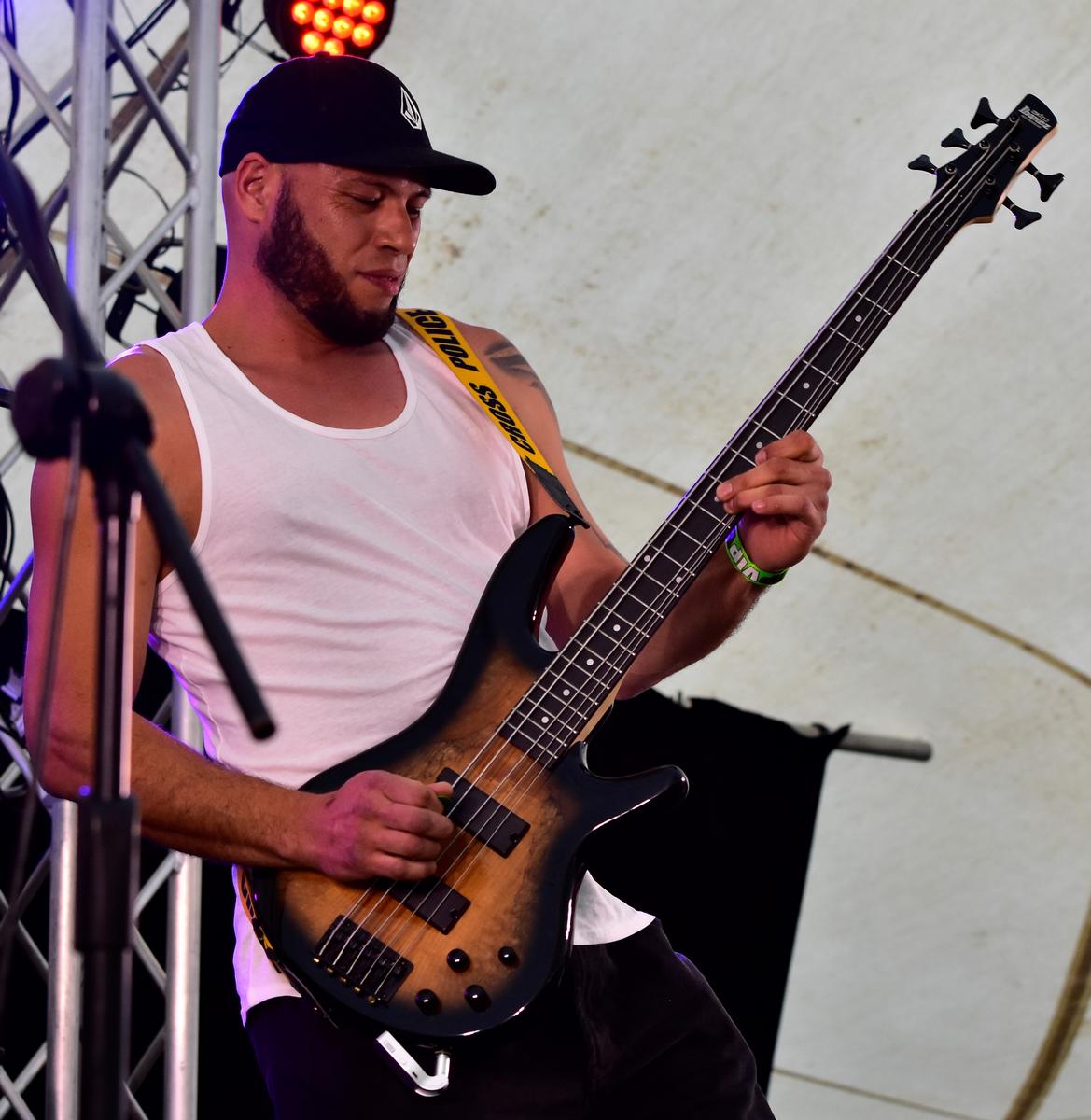 Murray Turner;Toko Mantis;Bass guitar / Lazy Fifty at NZ Blues & BBqs Festival 2022