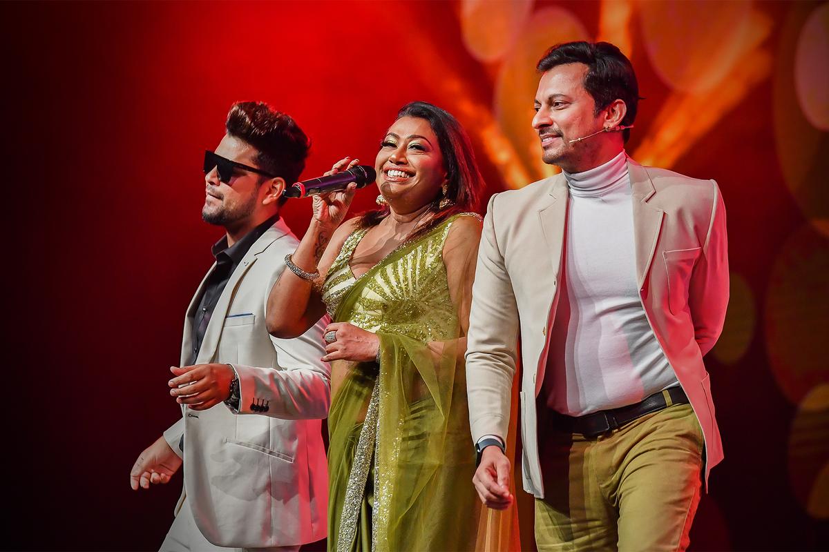 Nirosha Virajini preforms at Roo Thala concert in Christchurch on March 31, 2023.