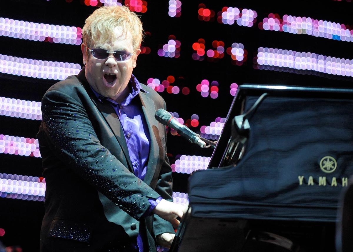 Craig Baxter;Sir Elton John;Sir Elton John belts out a hit in Dunedin's Forsyth Barr Stadium