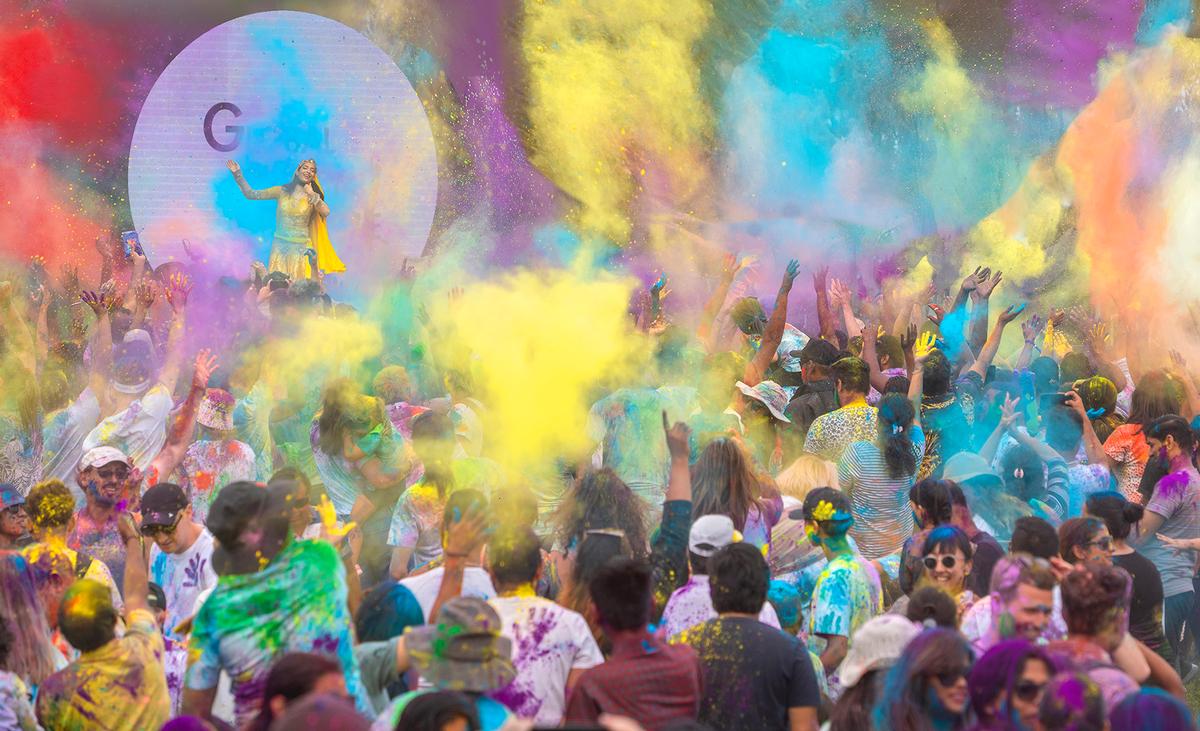 Jiongxin Peng;Singer in Festival of Colors;Festival of Colors in Kumeu, Auckland on 11 Feb 2024