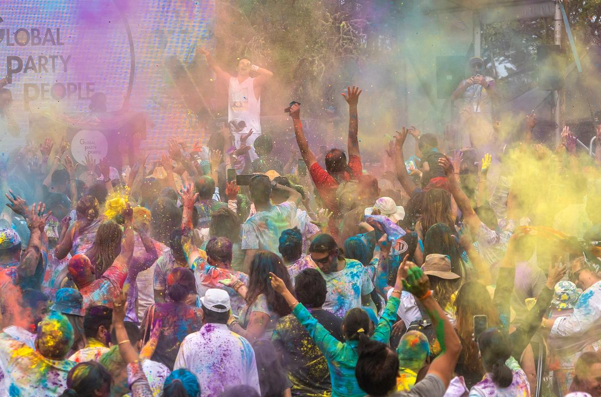 Jiongxin Peng;Wonderful music in Festival of Colors;Festival of Colors in Kumeu, Auckland on 11 Feb 2024