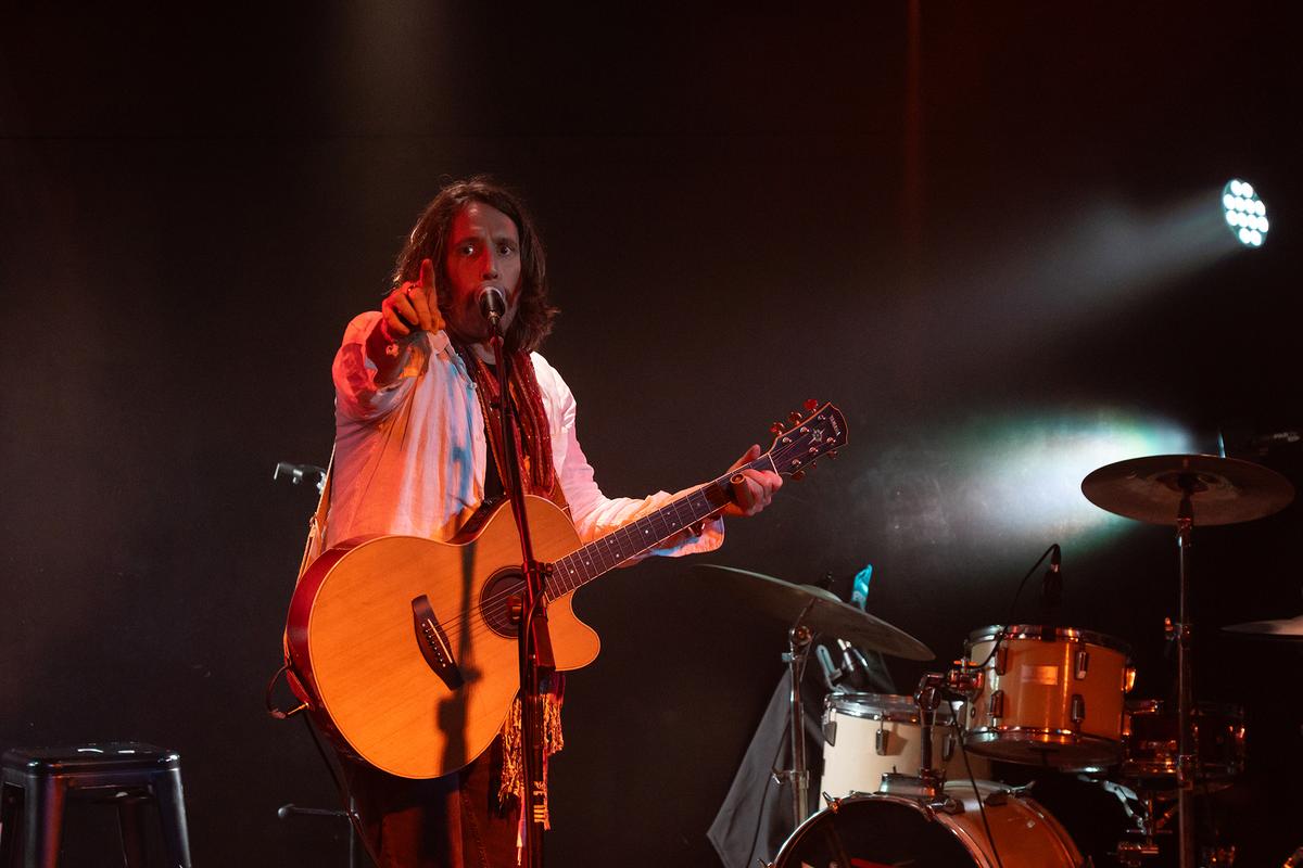 KAREN MOFFATT MCLEOD; Stewart Pedley;Performing at the Monkey House Whitianga