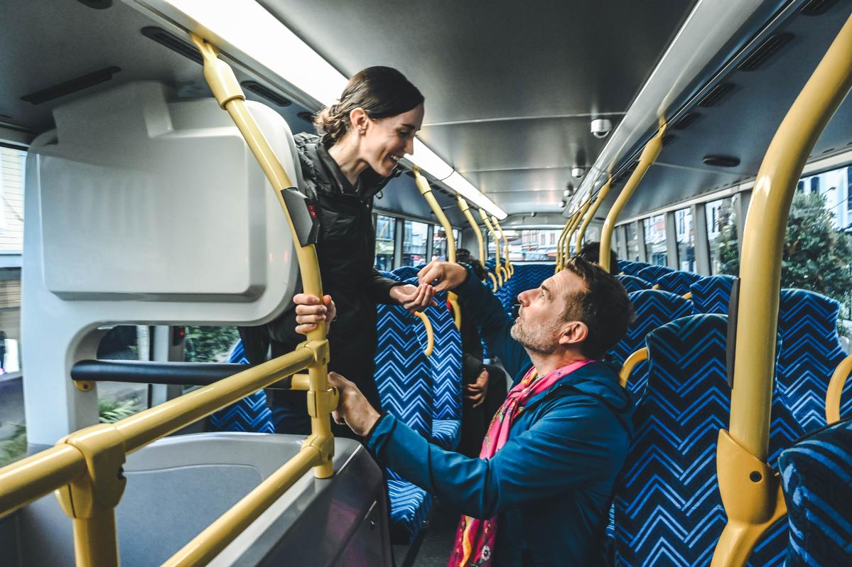 Ayano Masuda;Proposing in a goddamn bus