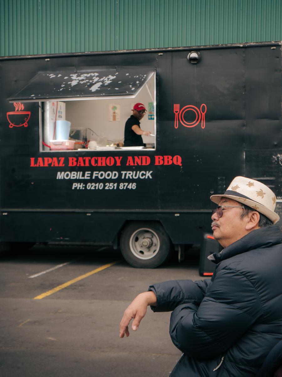 Junan Chen;Street Cuisine Reverie