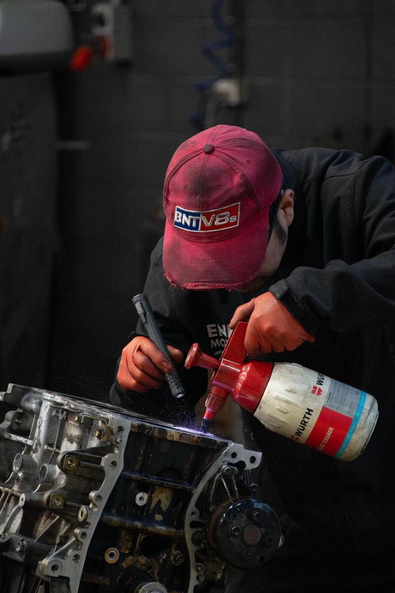Amber Wang;The Everyday Engine;This photo acknowledges the often unseen effort behind manual work, highlighting the idea that people, like machines, are engines of everyday life