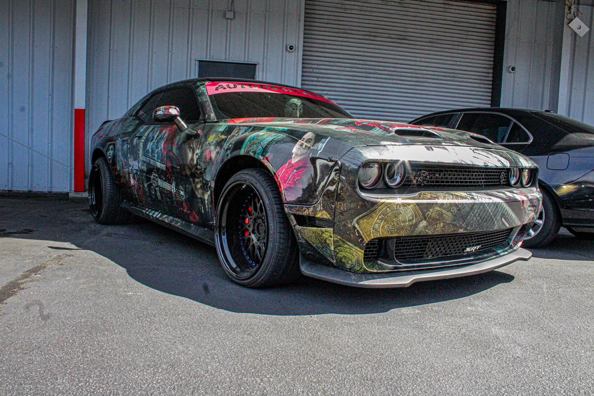Breyne partridge;Dodge Challenger Hellcat;This is at the Dodge dealership in America, and it has a very interesting livery on it