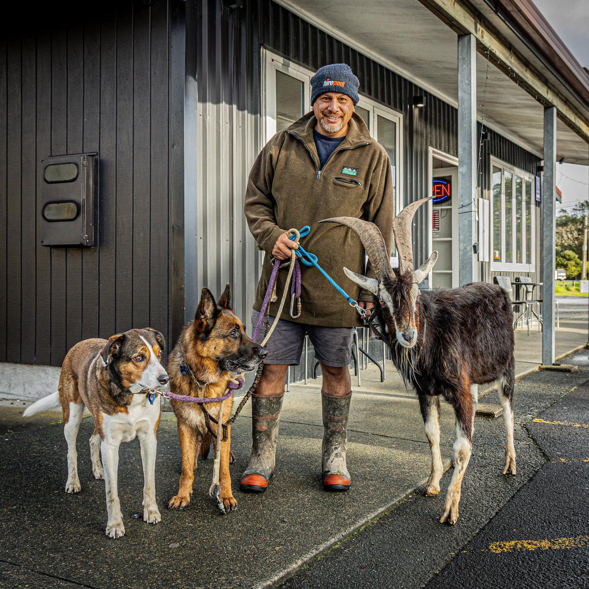 Alan Golder;Norwest Locals