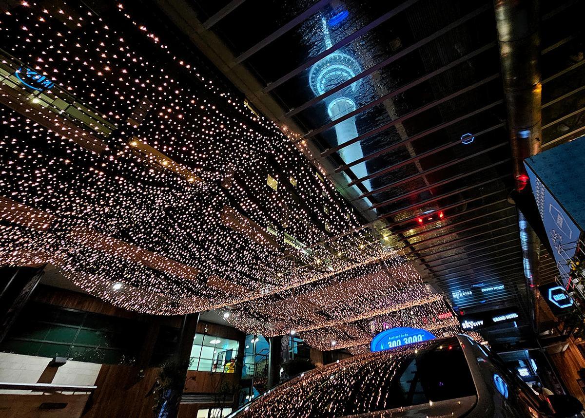 Leo Kwon;City light, Quiet wait