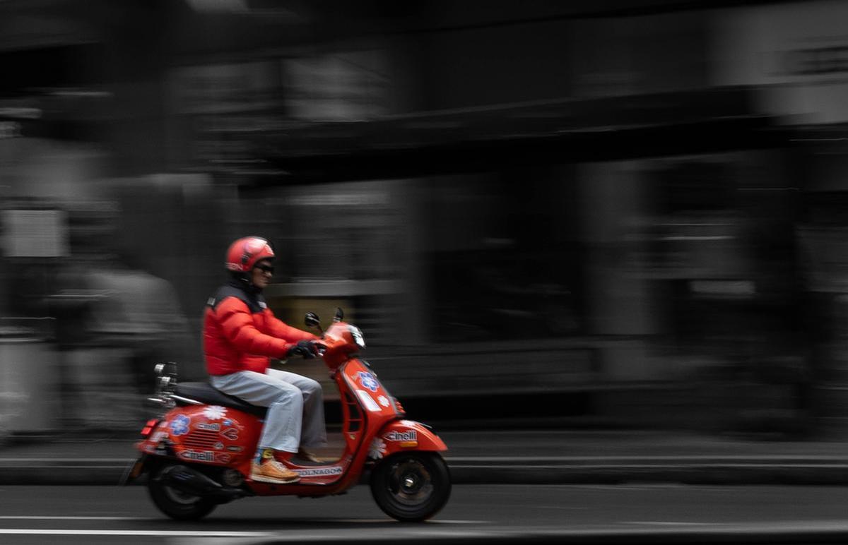Fiona Collins; Scooter Dash