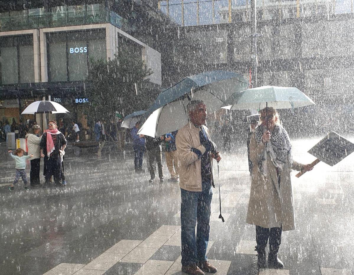Audrey van Ryn;AvanRyn, Protest even in the rain 4