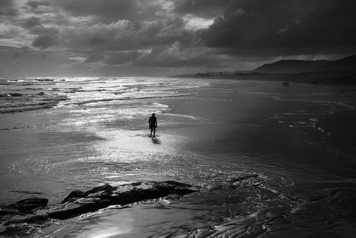 Harald Hochmann;Between Light and Storm