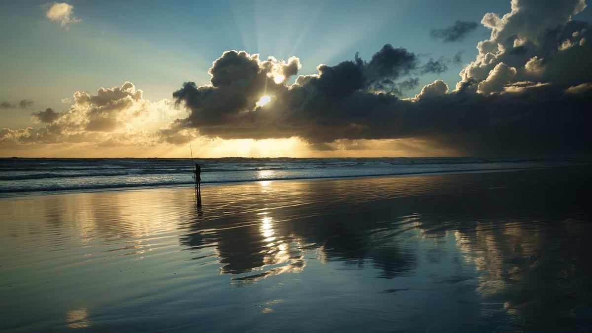 Harald Hochmann;Fisherman in the Last Light