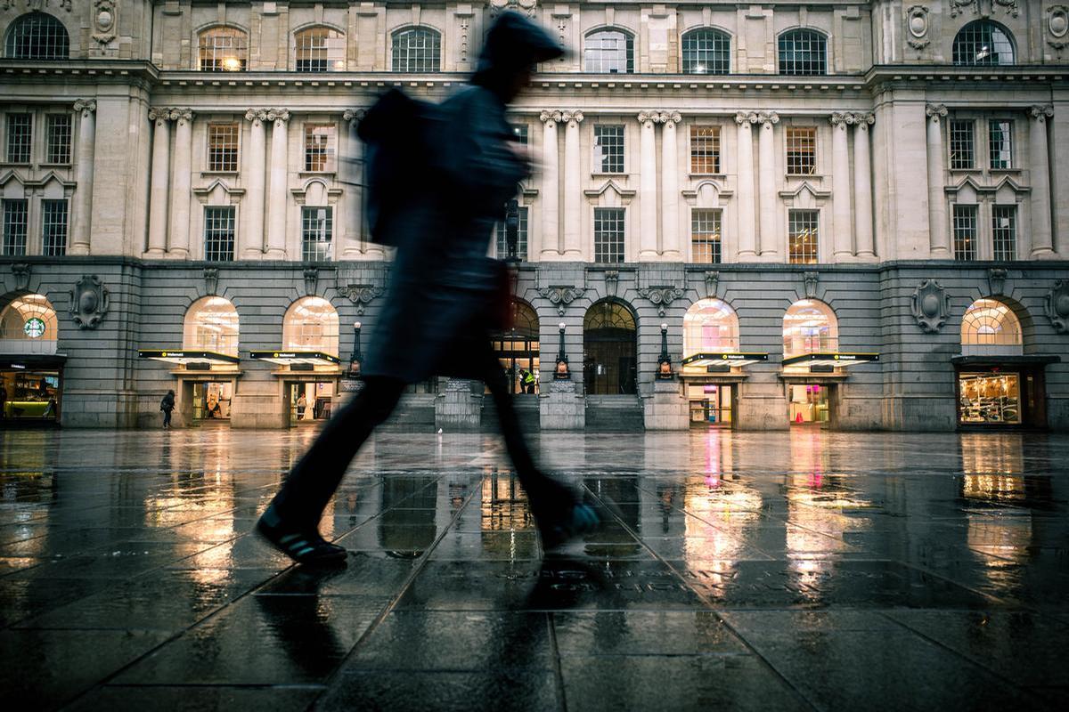 Stefan Schliebs;Rain walker